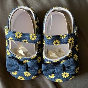 Infant crib shoes